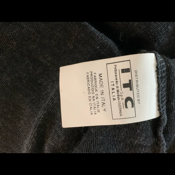 Italian-made grey V neck wool sweater - Picture 8 of 12